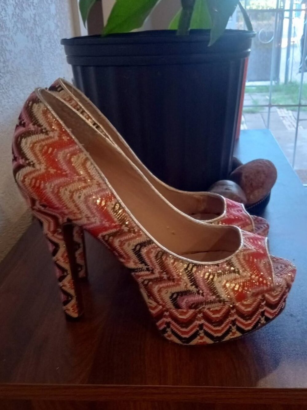 Betsey Johnson Women's Mulitcolor Sequin Platform Peep Toe High Heels Size 8.5M
